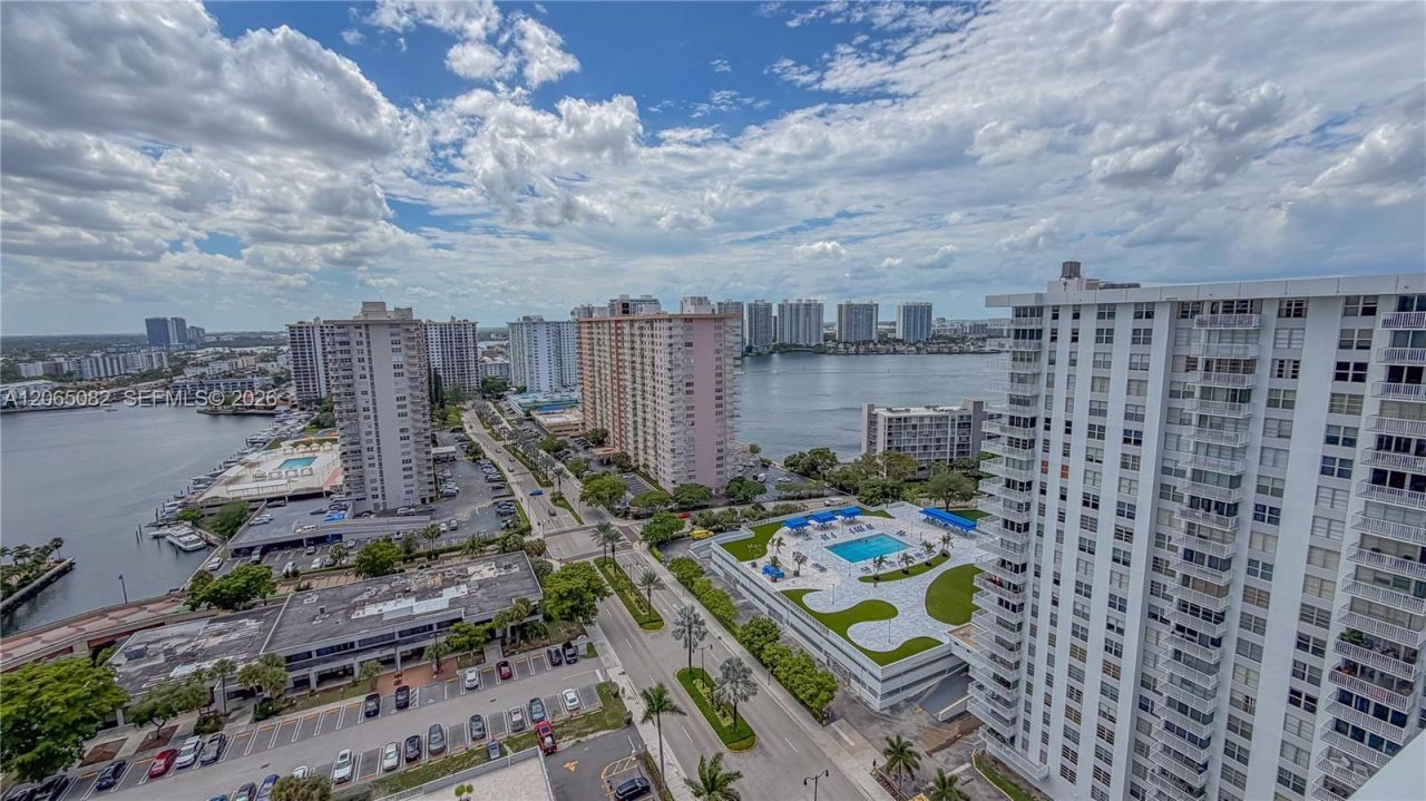 230 174th St , Unit 2412, Sunny Isles Beach, FL 33160 Photo