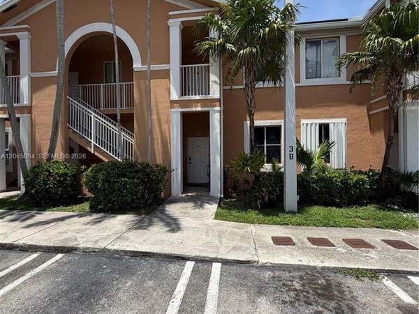 7130 NW 177th St , Unit 207-8, Hialeah, FL 33015