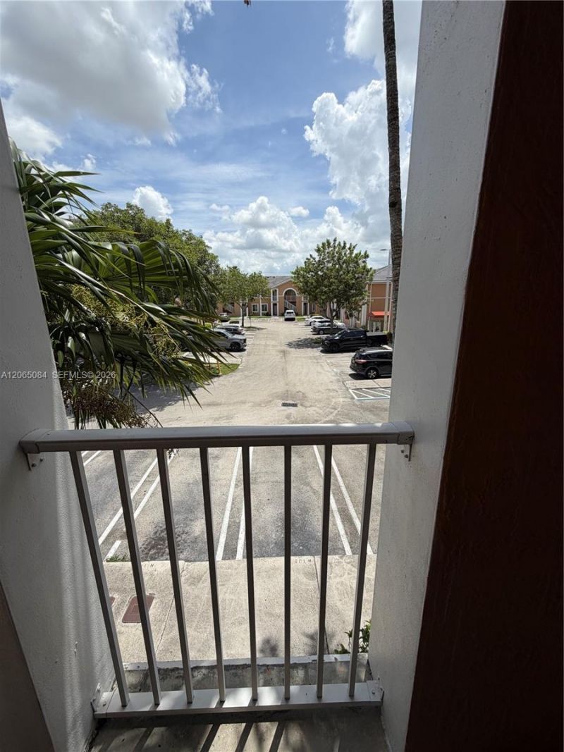 7130 NW 177th St, Unit 207-8, Hialeah, FL 33015 Photo