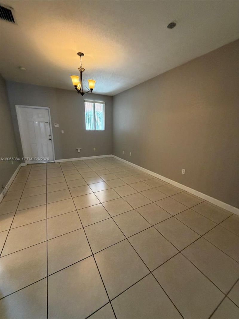 7130 NW 177th St, Unit 207-8, Hialeah, FL 33015 Photo