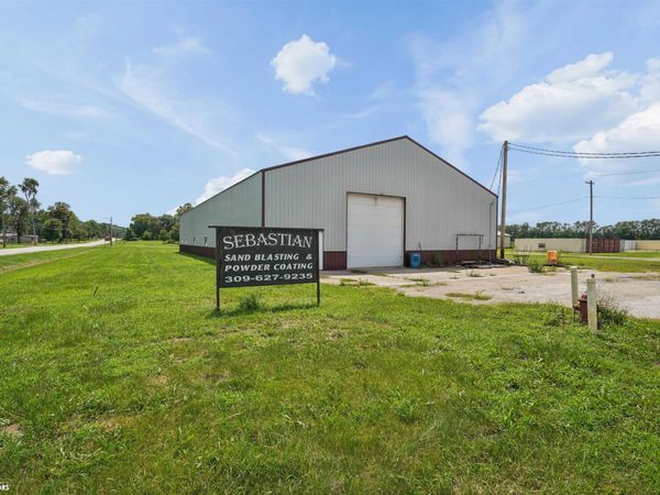 101 Sebastian Drive, Gladstone, IL 61437