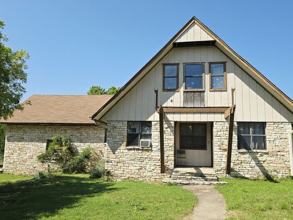 3230 LAMMERS ST, Kerrville, TX 78028