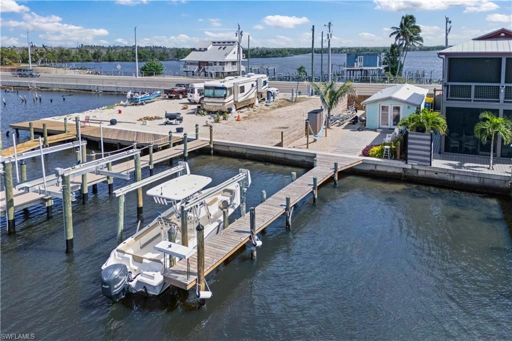 4278 Pine Island Rd Nw, Matlacha, FL 33993 Photo