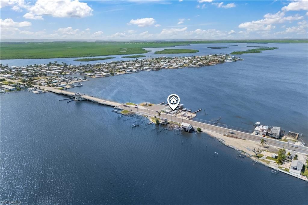 4278 Pine Island Rd Nw, Matlacha, FL 33993 Photo