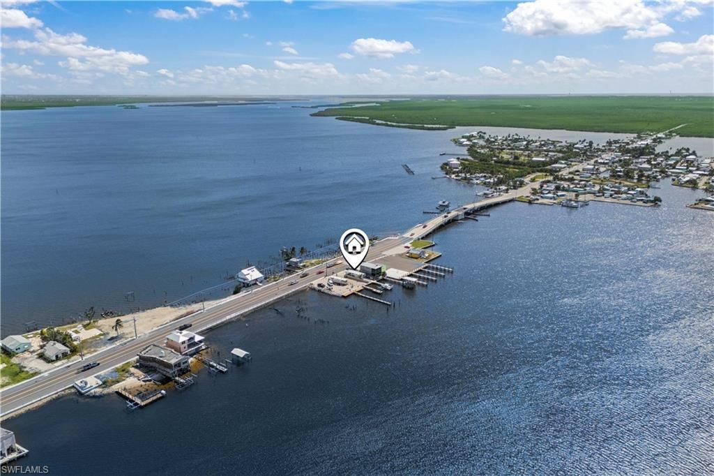 4278 Pine Island Rd Nw, Matlacha, FL 33993 Photo