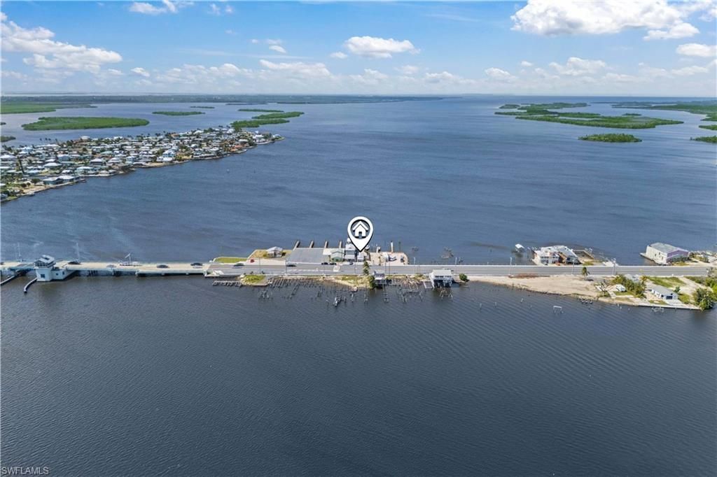4278 Pine Island Rd Nw, Matlacha, FL 33993 Photo
