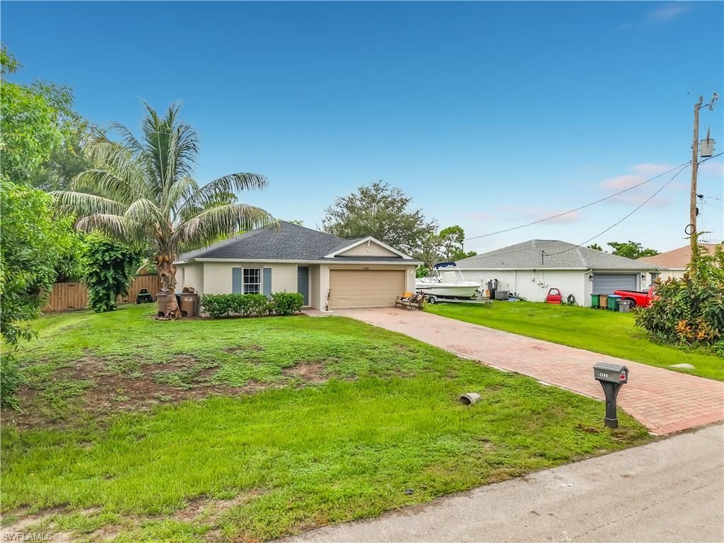 4306 NE 24th Pl , Cape Coral, FL 33909 Photo
