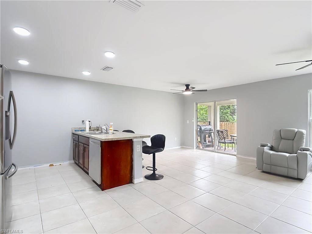 4306 NE 24th Pl , Cape Coral, FL 33909 Photo