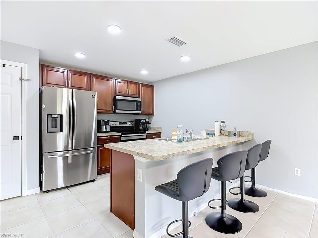 4306 NE 24th Pl , Cape Coral, FL 33909 Photo
