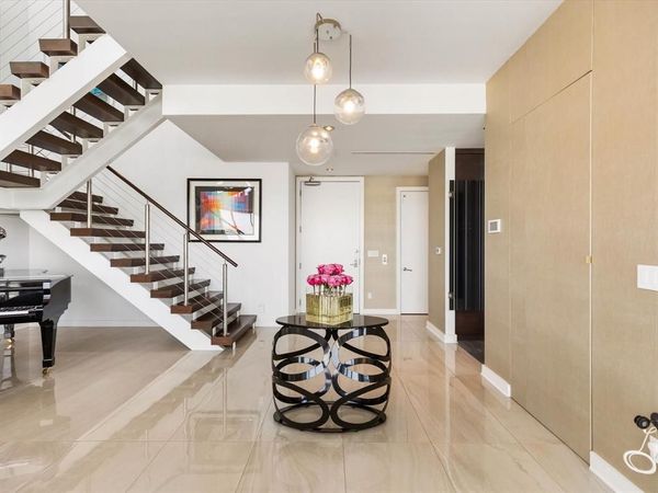 2900 Mckinnon Street, Unit 2802, Dallas, TX 75201