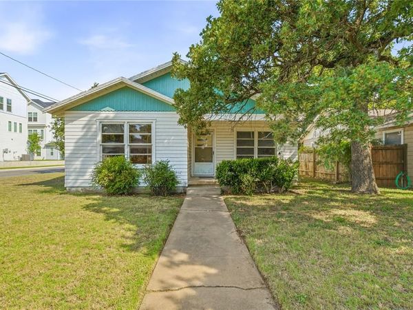 431 W Collins Street, Stephenville, TX 76401