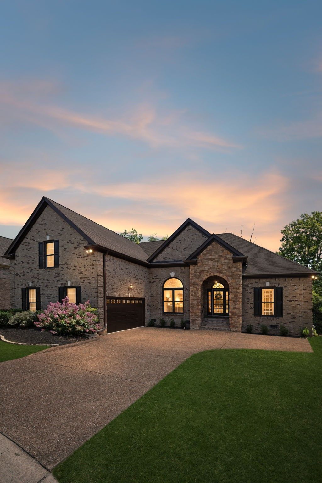 425 Caledonian Ct Nashville, TN 37211