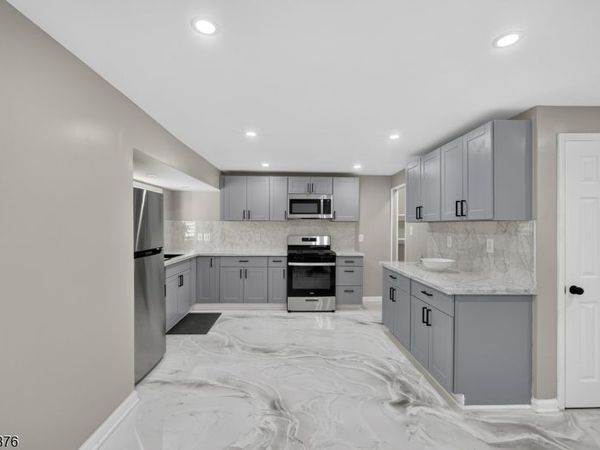 701 W Park Ave, Lindenwold, NJ 08021