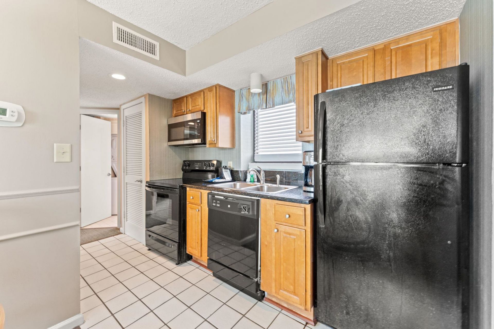 2701 N Ocean Blvd. Photo 20