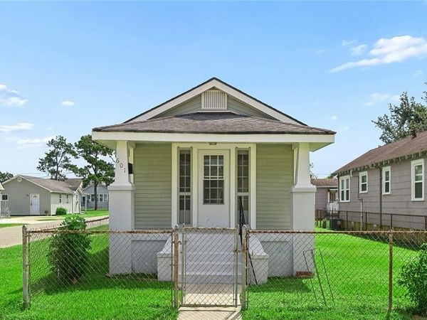 601 5TH Avenue, Harvey, LA 70058