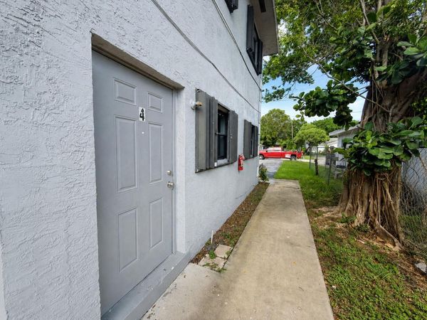 421 NW 7TH Street, Unit 1-4, Fort Lauderdale, FL 33311