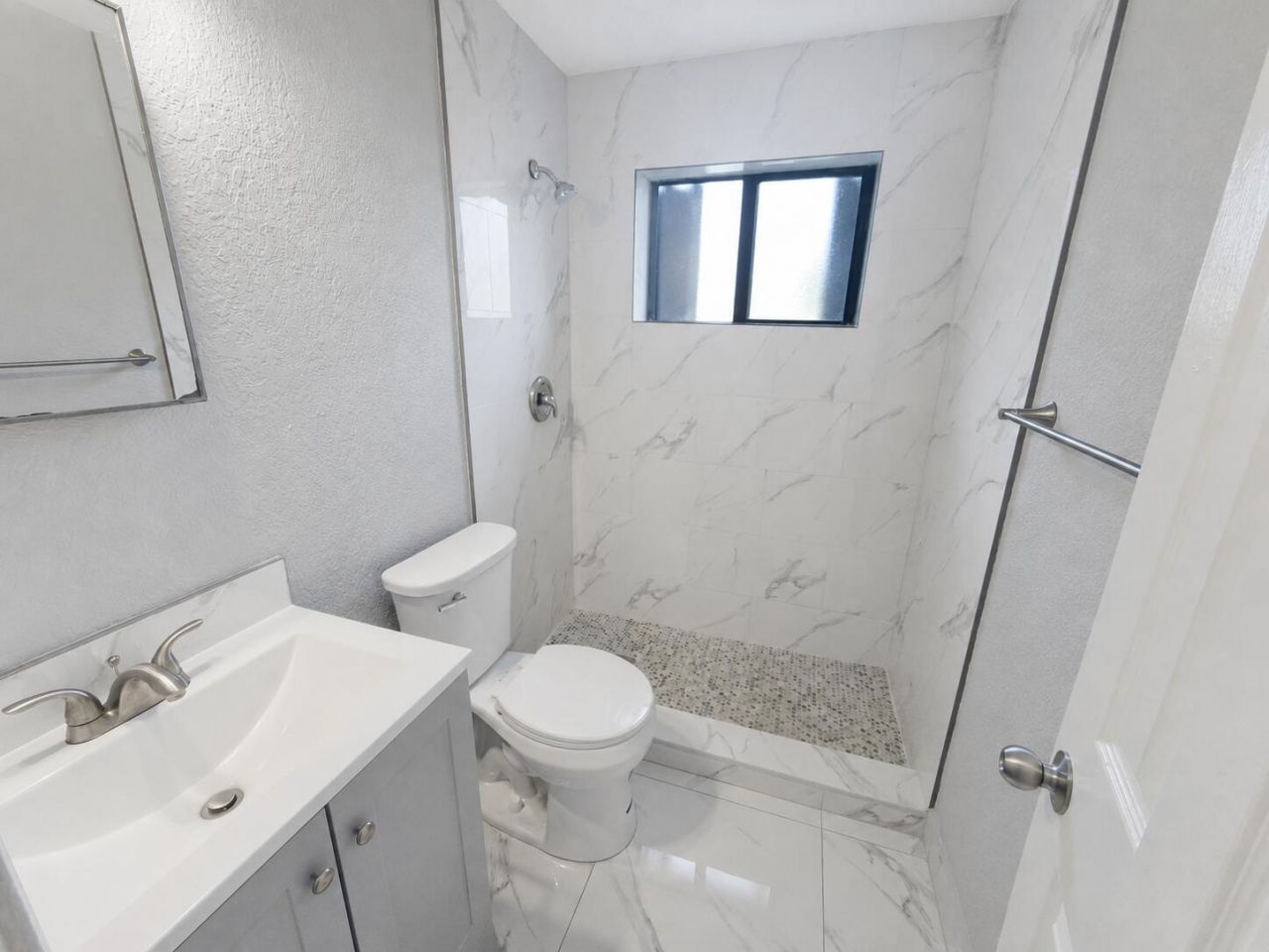 421 NW 7th Terrace, Unit 4, Fort Lauderdale, FL 33311 Photo