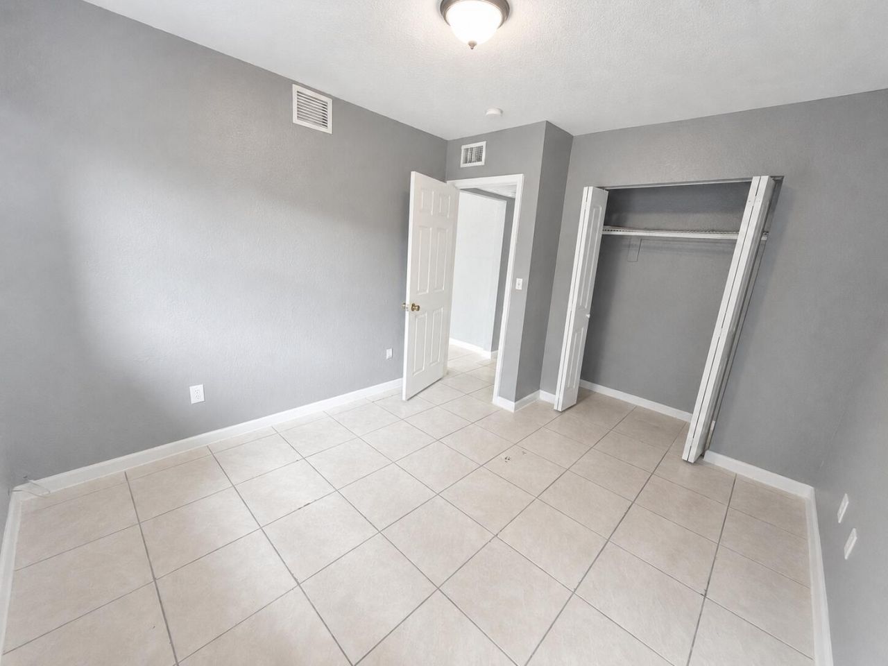 421 NW 7th Terrace, Unit 4, Fort Lauderdale, FL 33311 Photo