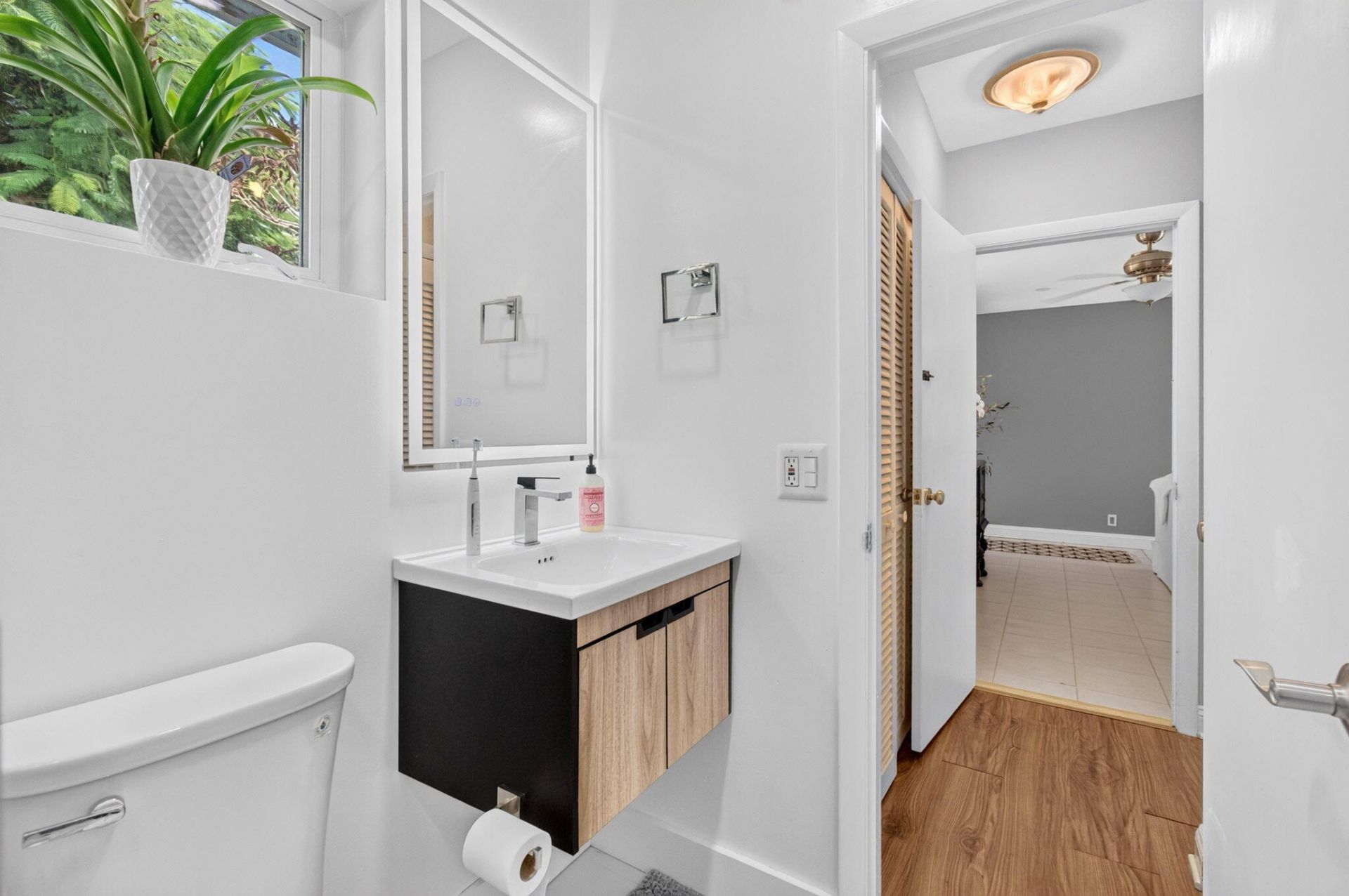 254 NW 6th Avenue, Boca Raton, FL 33432 Photo