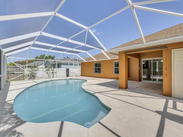 5075 NW Egret Avenue, Port St. Lucie, FL 34983