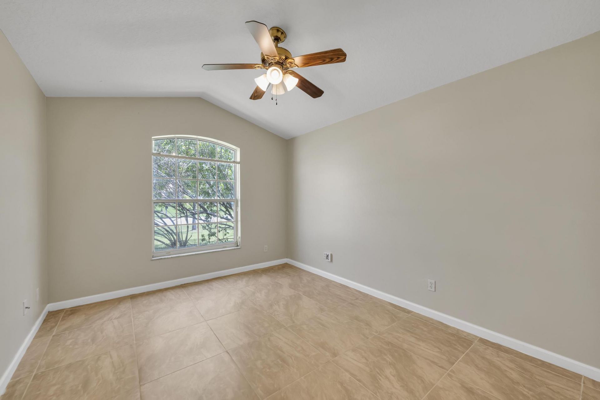 5075 NW Egret Avenue, Port Saint Lucie, FL 34983 Photo