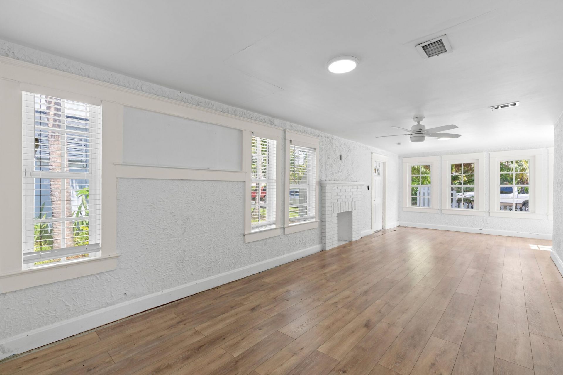 526 38th Street, West Palm Beach, FL 33407 Photo