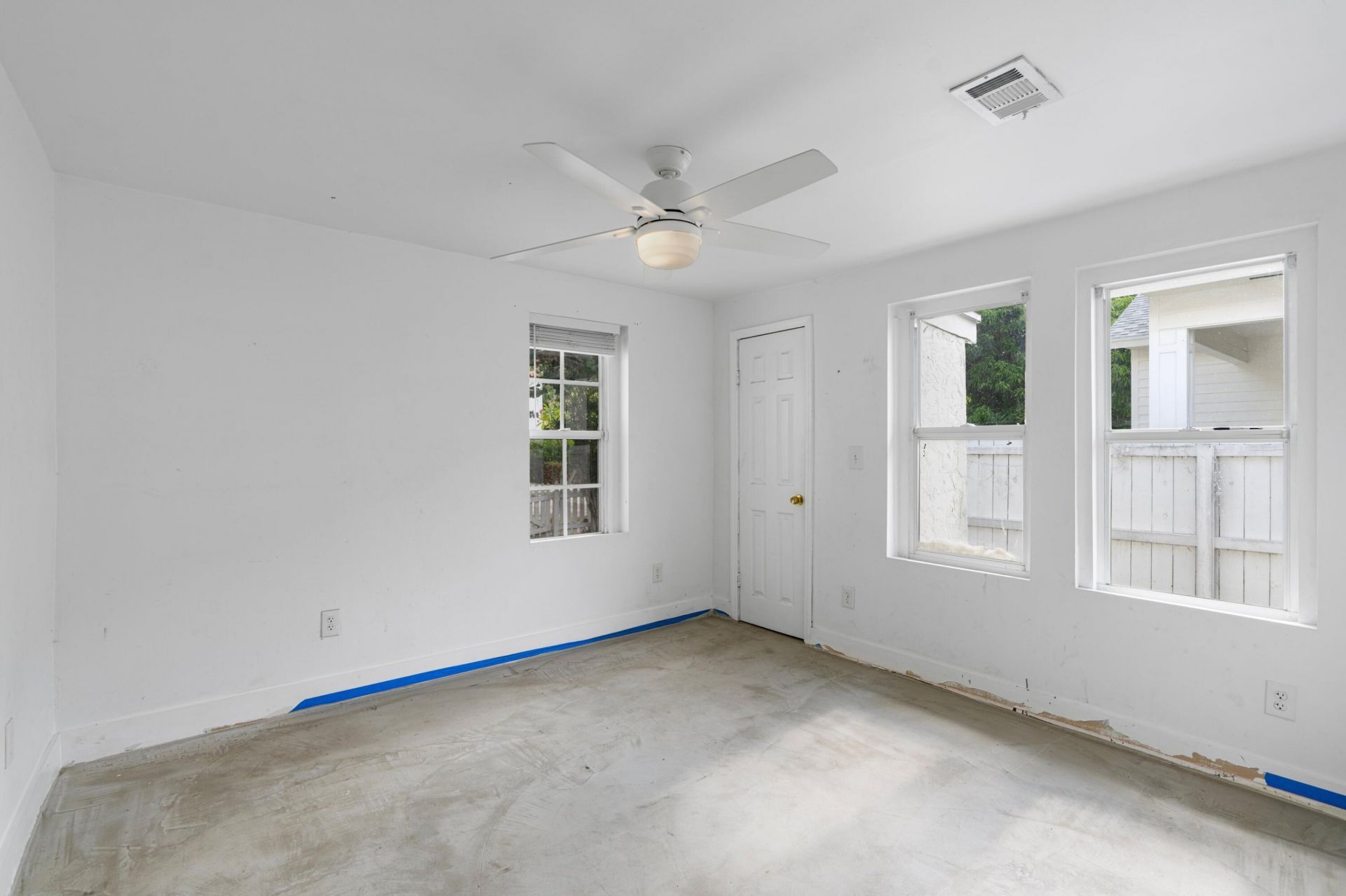 526 38th Street, West Palm Beach, FL 33407 Photo