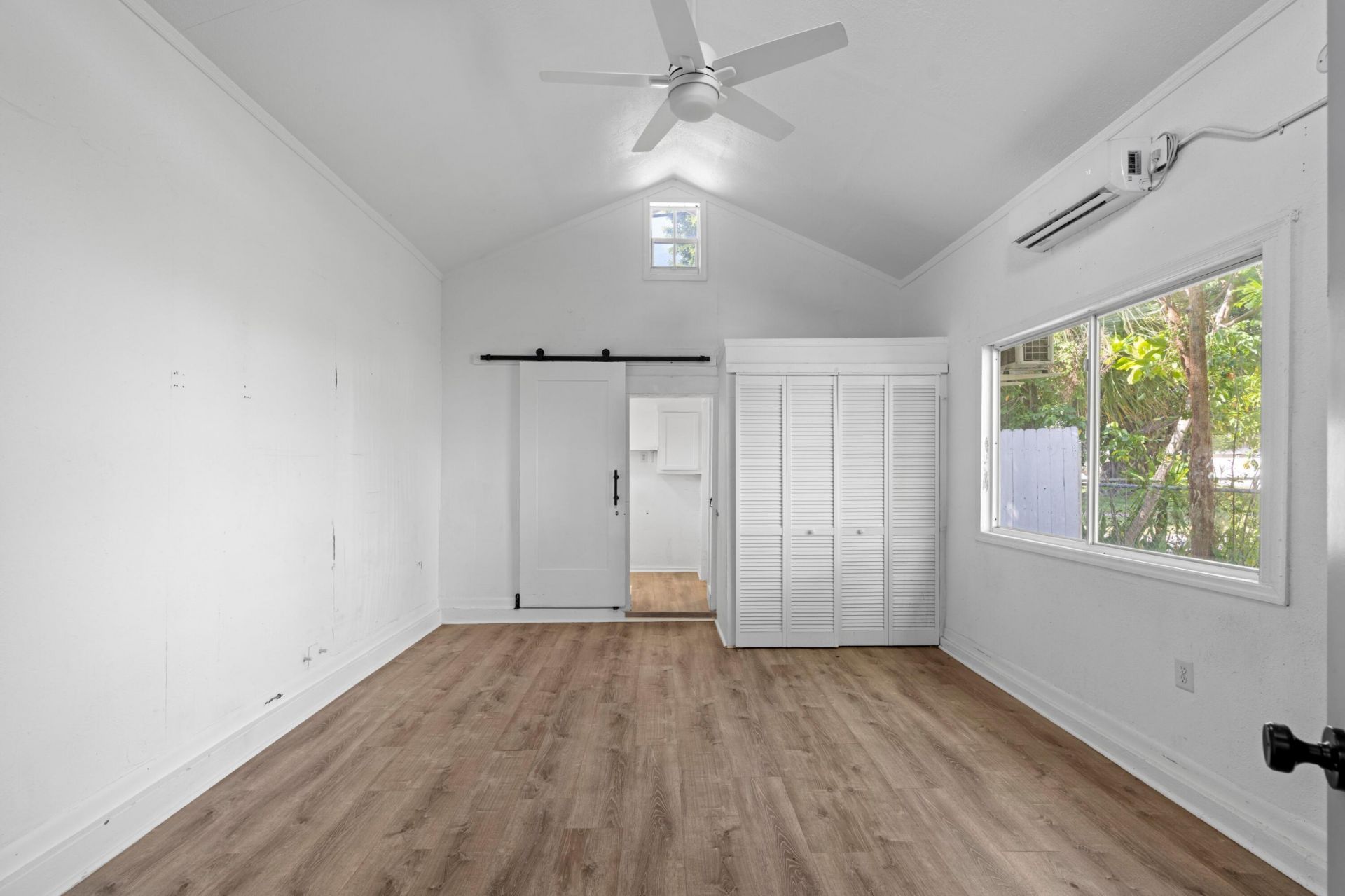 526 38th Street, West Palm Beach, FL 33407 Photo