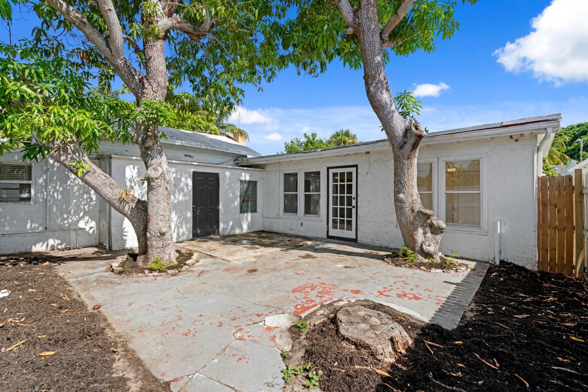 526 38th Street, West Palm Beach, FL 33407 Photo