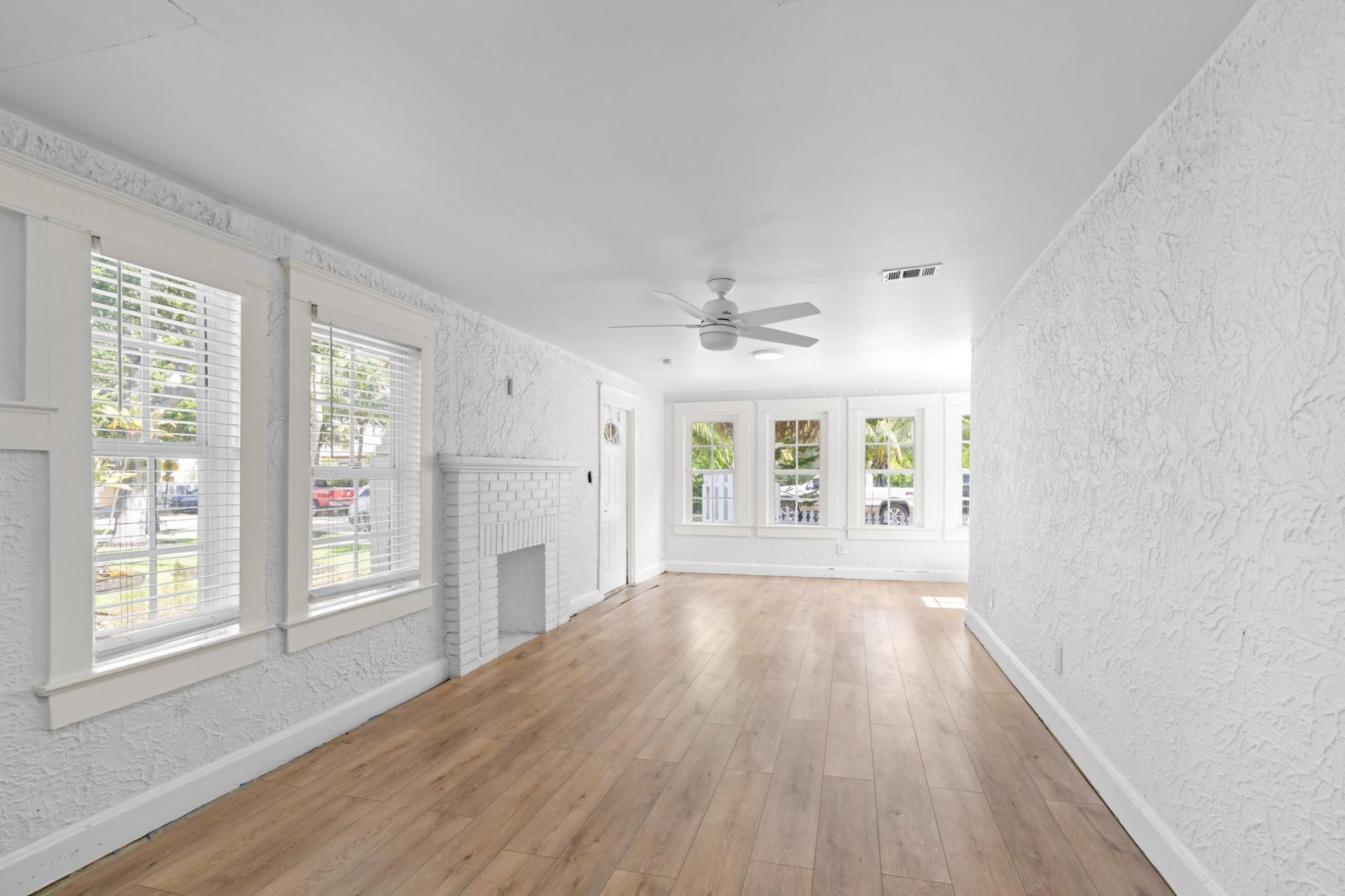 526 38th Street, West Palm Beach, FL 33407 Photo