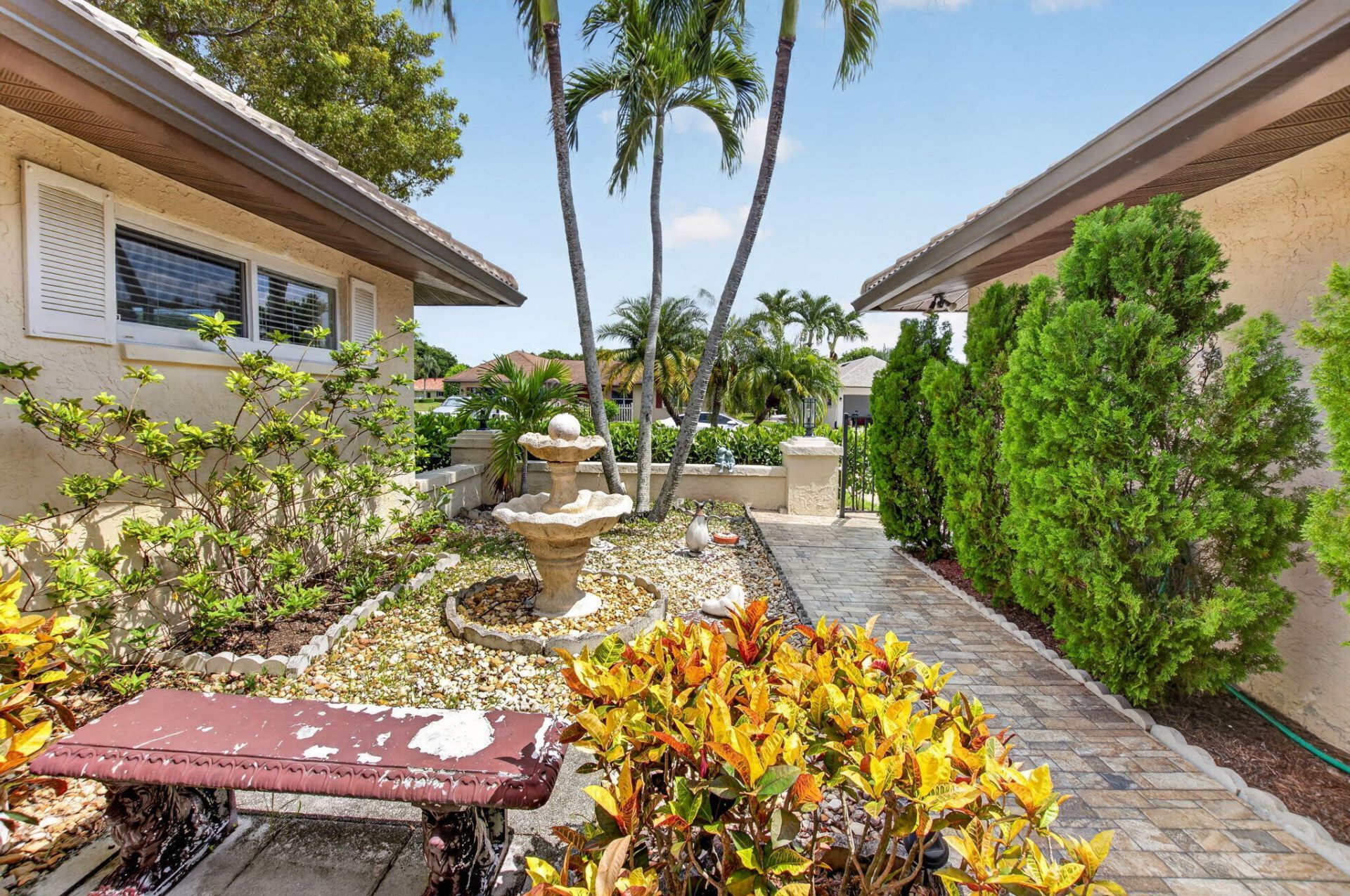 10300 Greentrail Drive N, Boynton Beach, FL 33436 Photo