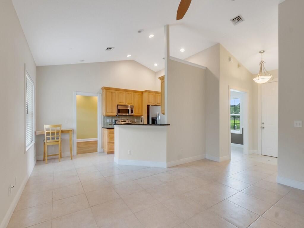 8978 100th Court, Vero Beach, FL 32967 Photo