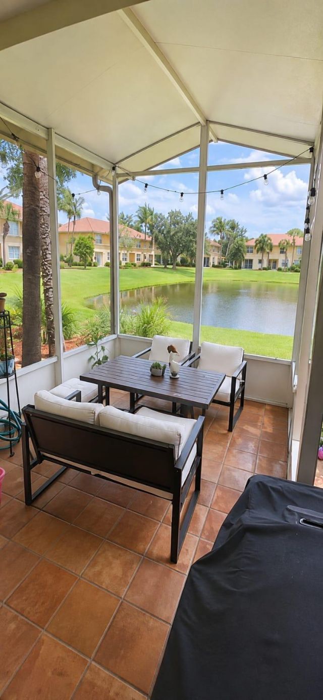 276 River Bluff Lane, Royal Palm Beach, FL 33411 Photo
