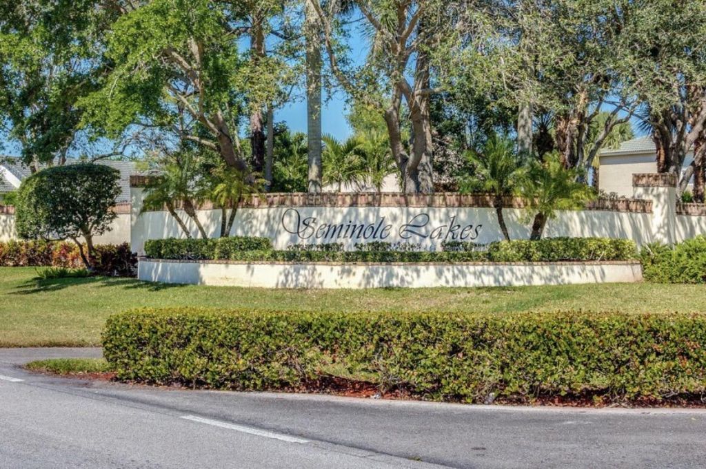 276 River Bluff Lane, Royal Palm Beach, FL 33411 Photo
