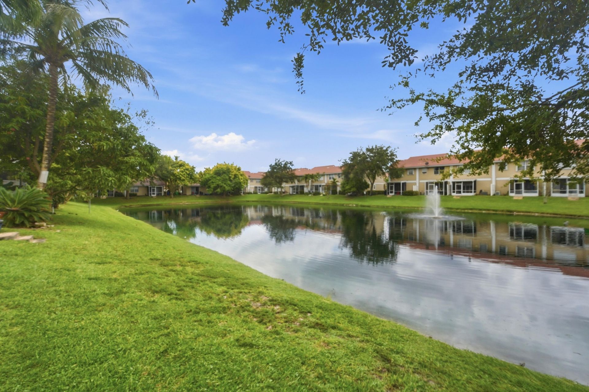 5477 NW 90th Terrace, Sunrise, FL 33351 Photo