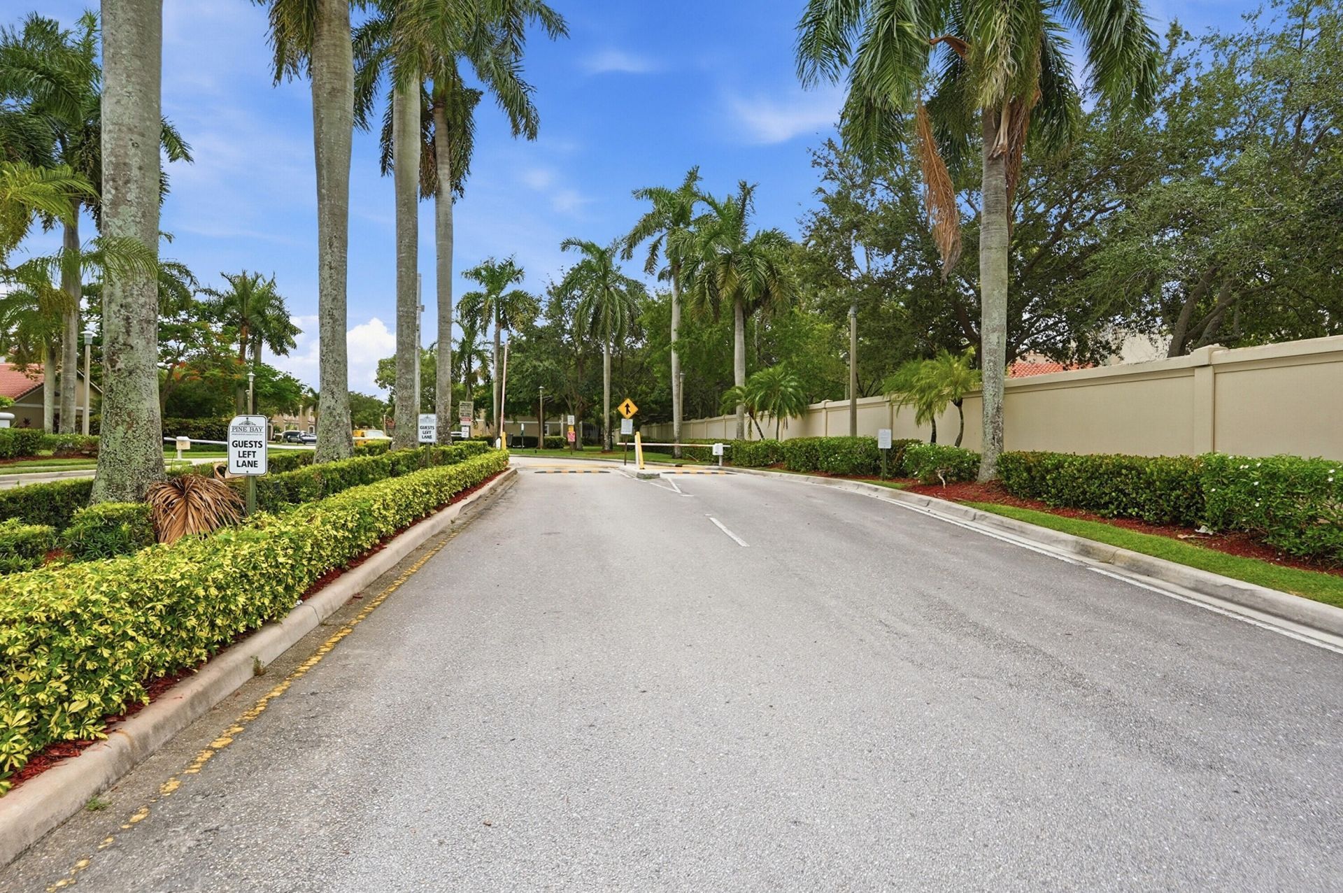 5477 NW 90th Terrace, Sunrise, FL 33351 Photo