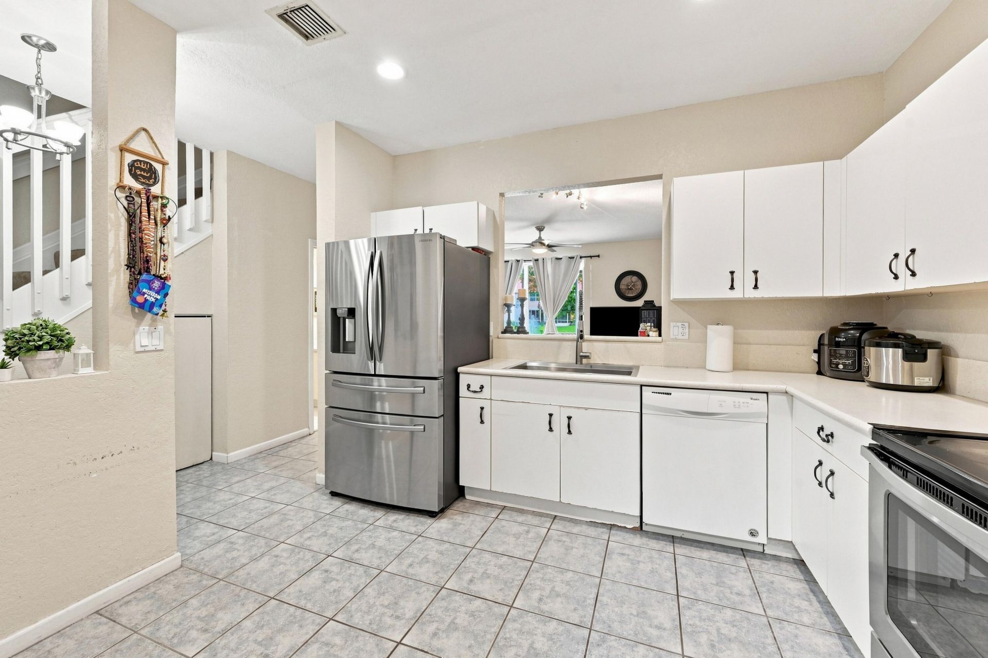 5477 NW 90th Terrace, Sunrise, FL 33351 Photo