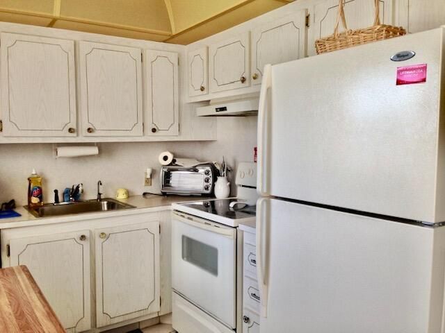 571 Fanshaw N, Boca Raton, FL 33434 Photo