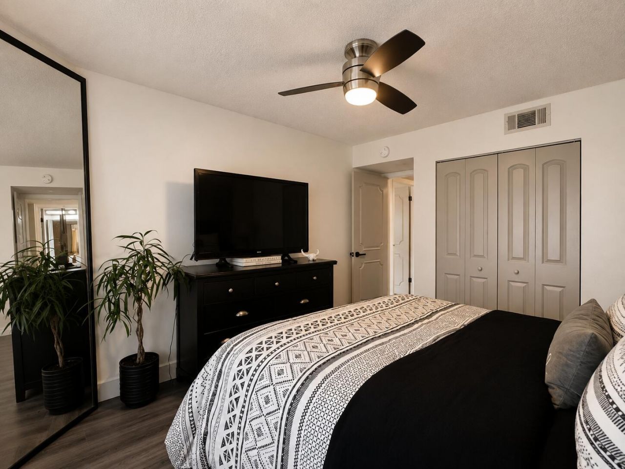 140 Cypress Club Drive, Unit 407, Pompano Beach, FL 33060 Photo