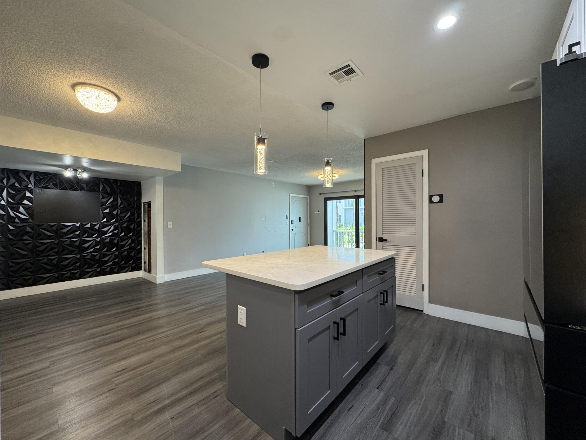 140 Cypress Club Drive, Unit 407, Pompano Beach, FL 33060 Photo