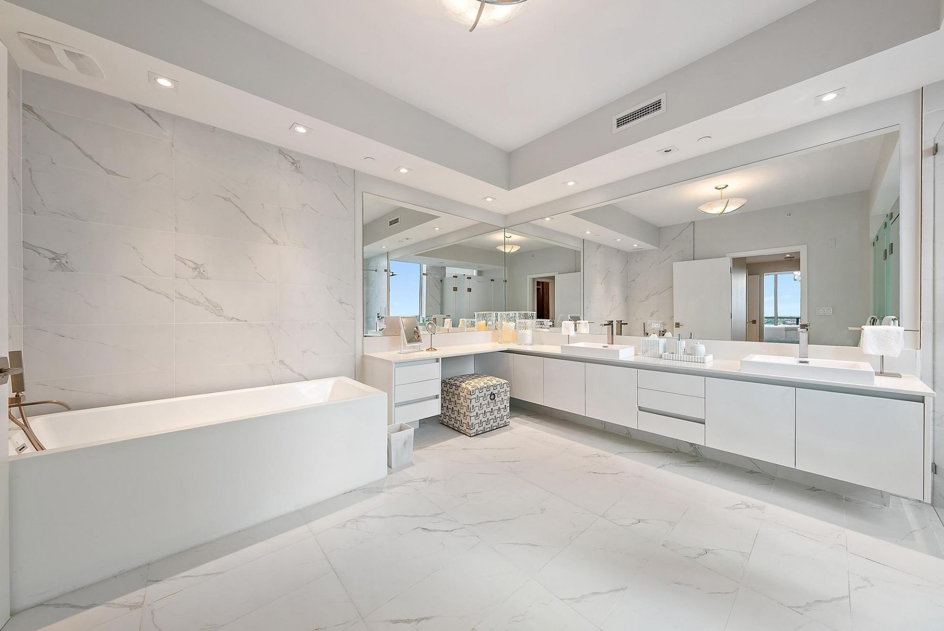 3100 N Ocean Drive, Unit P-1105, Singer Island, FL 33404 Photo