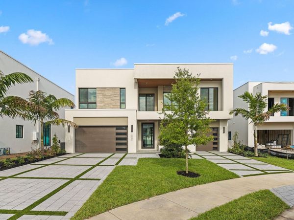 16733 Mosaic Place, Delray Beach, FL 33446