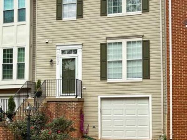 20352 BRIARCLIFF TERRACE, POTOMAC FALLS, VA 20165