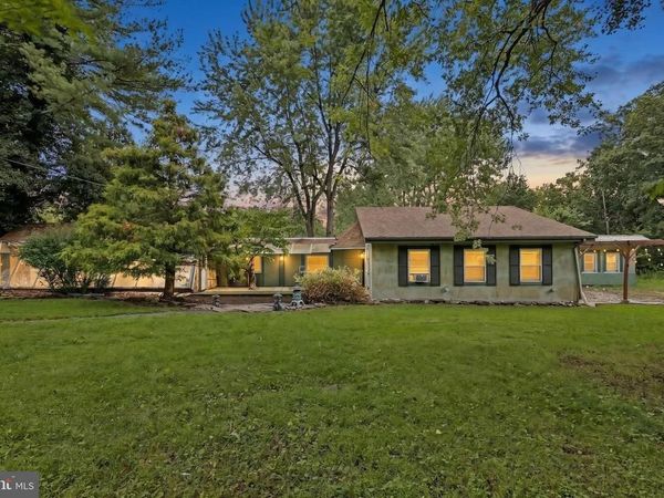 21 WOODSVILLE ROAD, HOPEWELL, NJ 08525