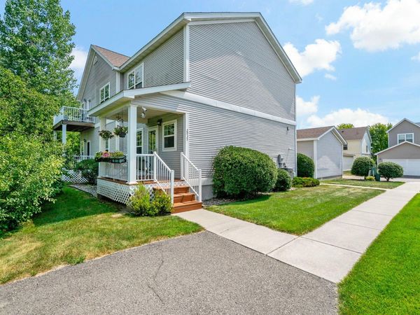 2935 Hemingway Drive , Chaska, MN 55318