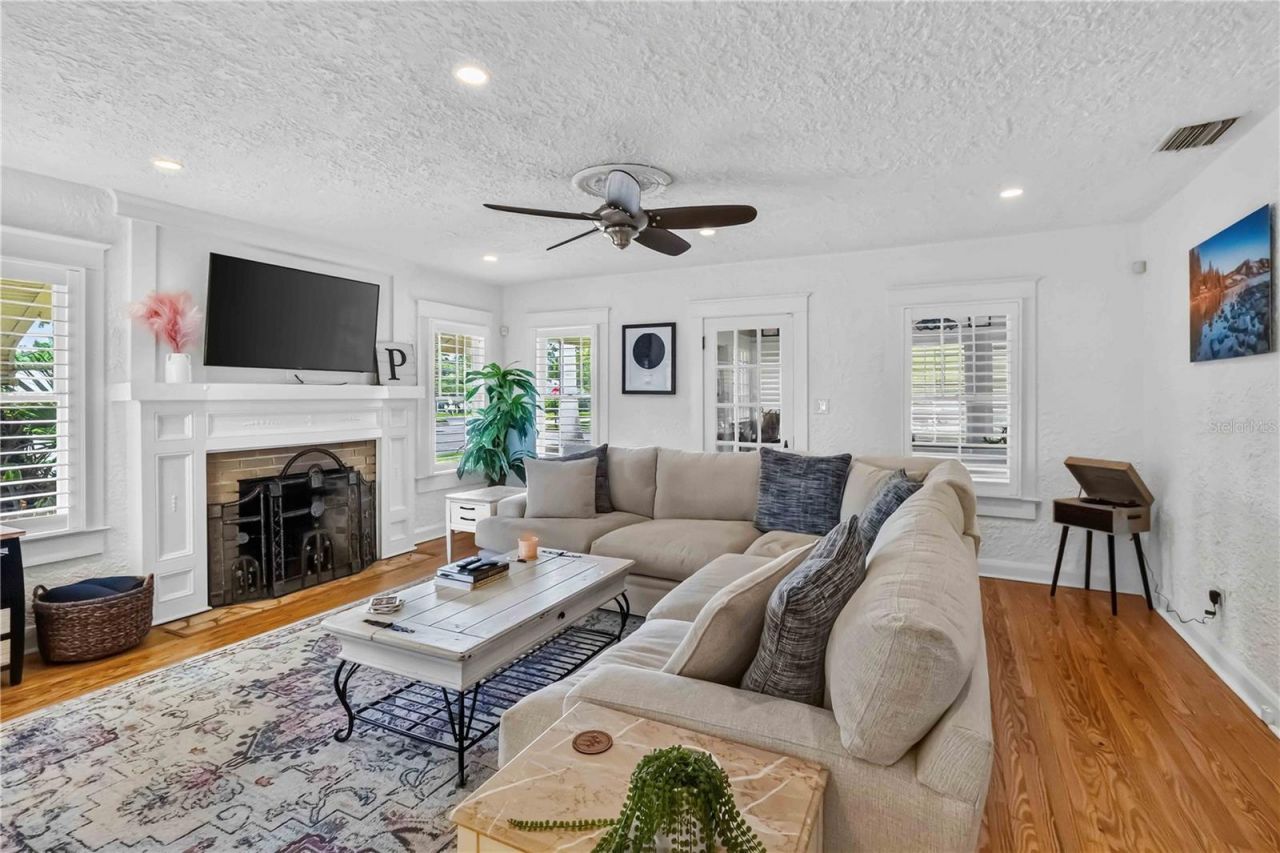 2016 Virginia Drive, Bradenton, FL 34205 Photo
