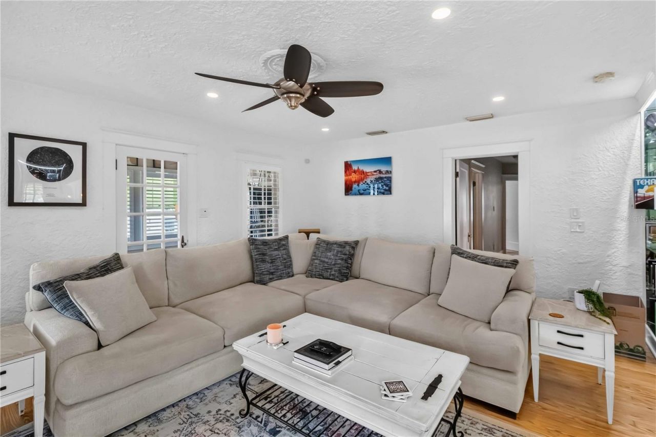 2016 Virginia Drive, Bradenton, FL 34205 Photo