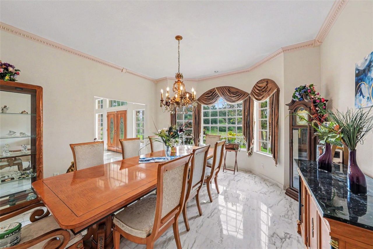 9723 Yeshua Way, Tampa, FL 33618 Photo