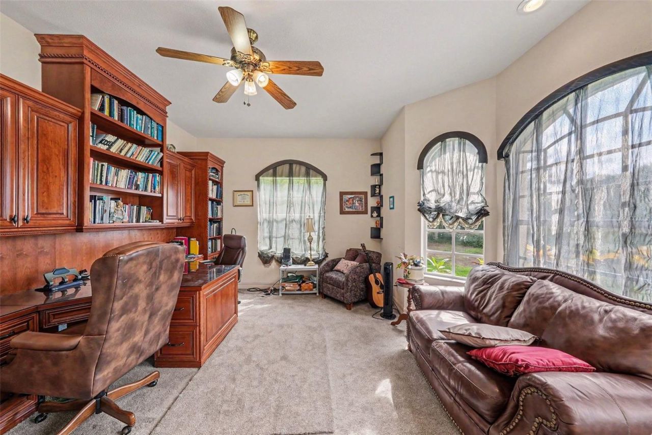 9723 Yeshua Way, Tampa, FL 33618 Photo