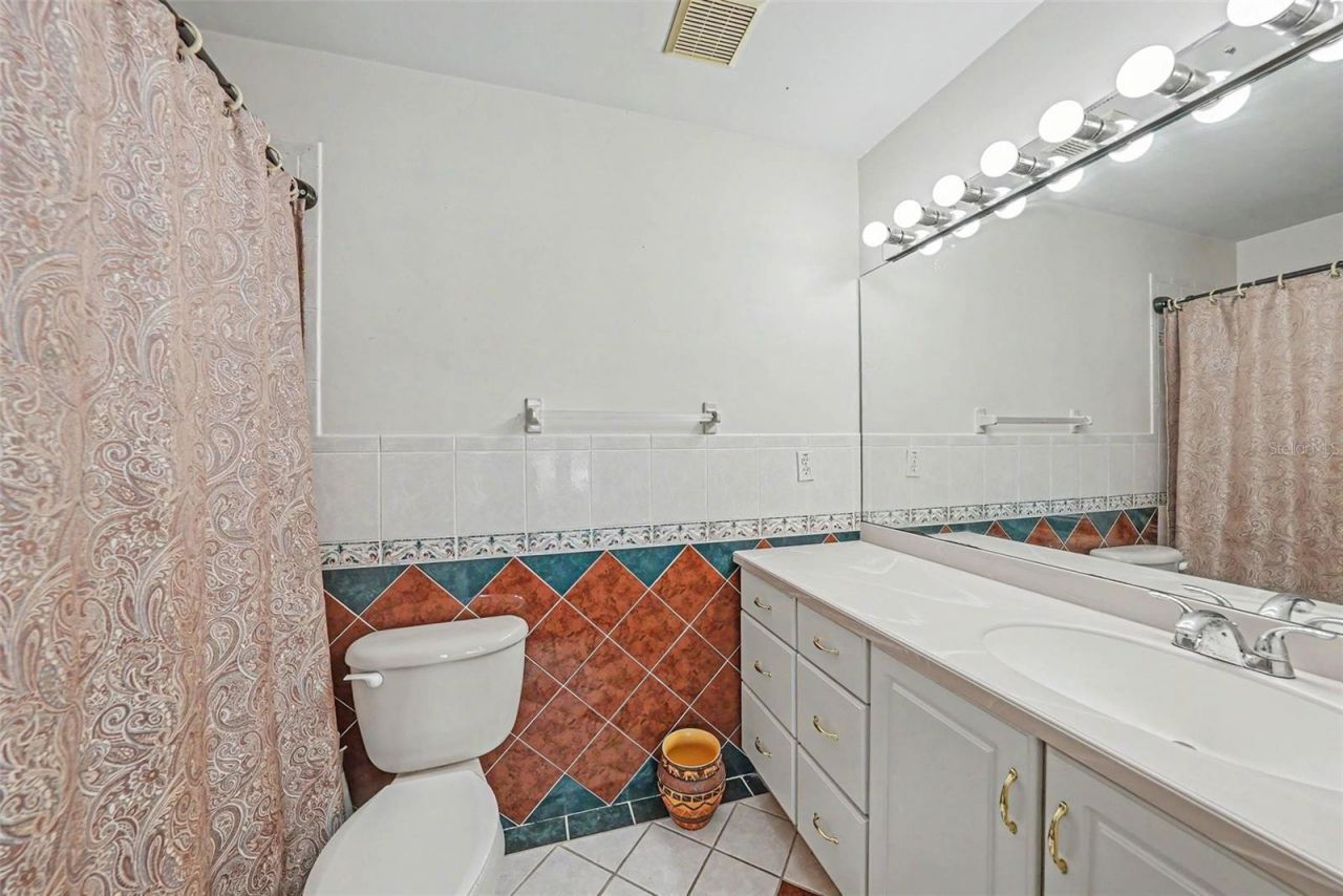 9723 Yeshua Way, Tampa, FL 33618 Photo